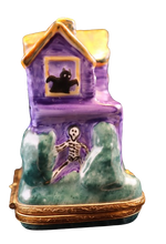 Load image into Gallery viewer, SKU# 6379 - Haunted House
