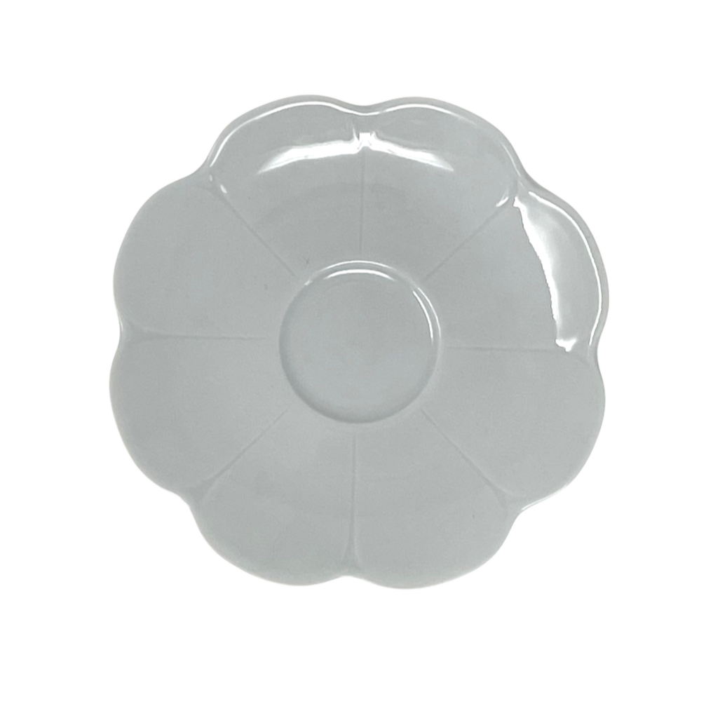 SKU# T100-NYM00001 - Platillo para café blanco Nymphea - Forma Nymphea